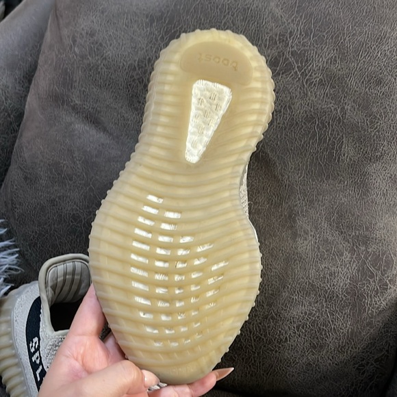 Shoes mans size 4.5 but in women can fit 6-6.5 - Picture 4 of 4